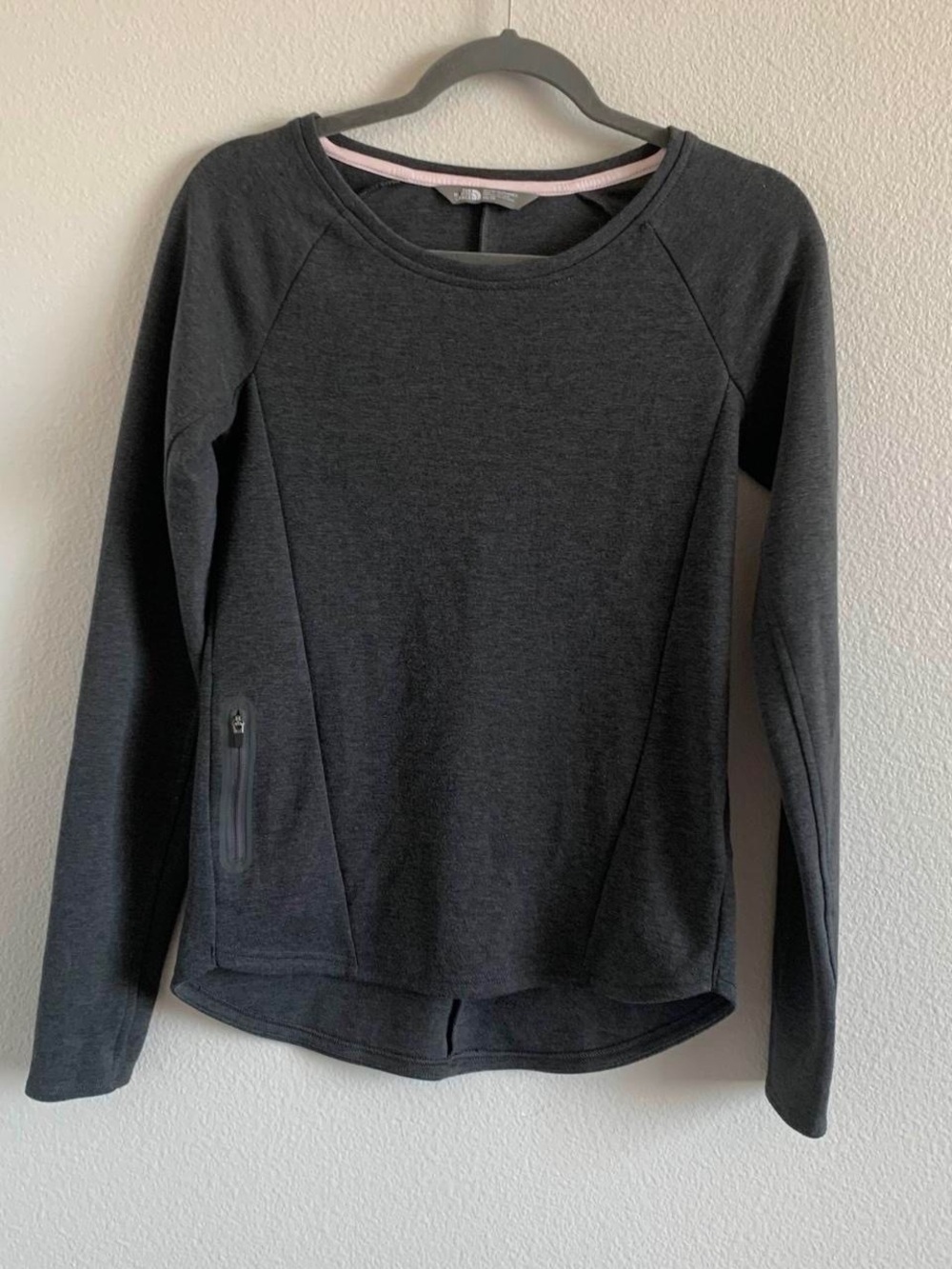 Women’s Dark Gray Long Sleeve Performance Top